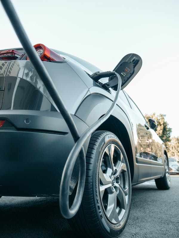 Découvrez les avantages de la charge rapide pour véhicules électriques