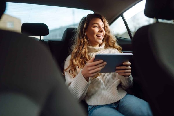Quelle technologie est la plus efficace pour le suivi en temps réel des angles morts sur les camions?